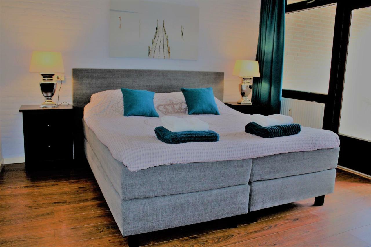 Ijsvogel Apartment, Duplex Family Home 4-Bed Located On The Largest Saltwater Lake Bruinisse Luaran gambar
